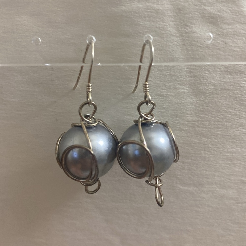 925 Sterling Silver Earrings w Gray Pearls